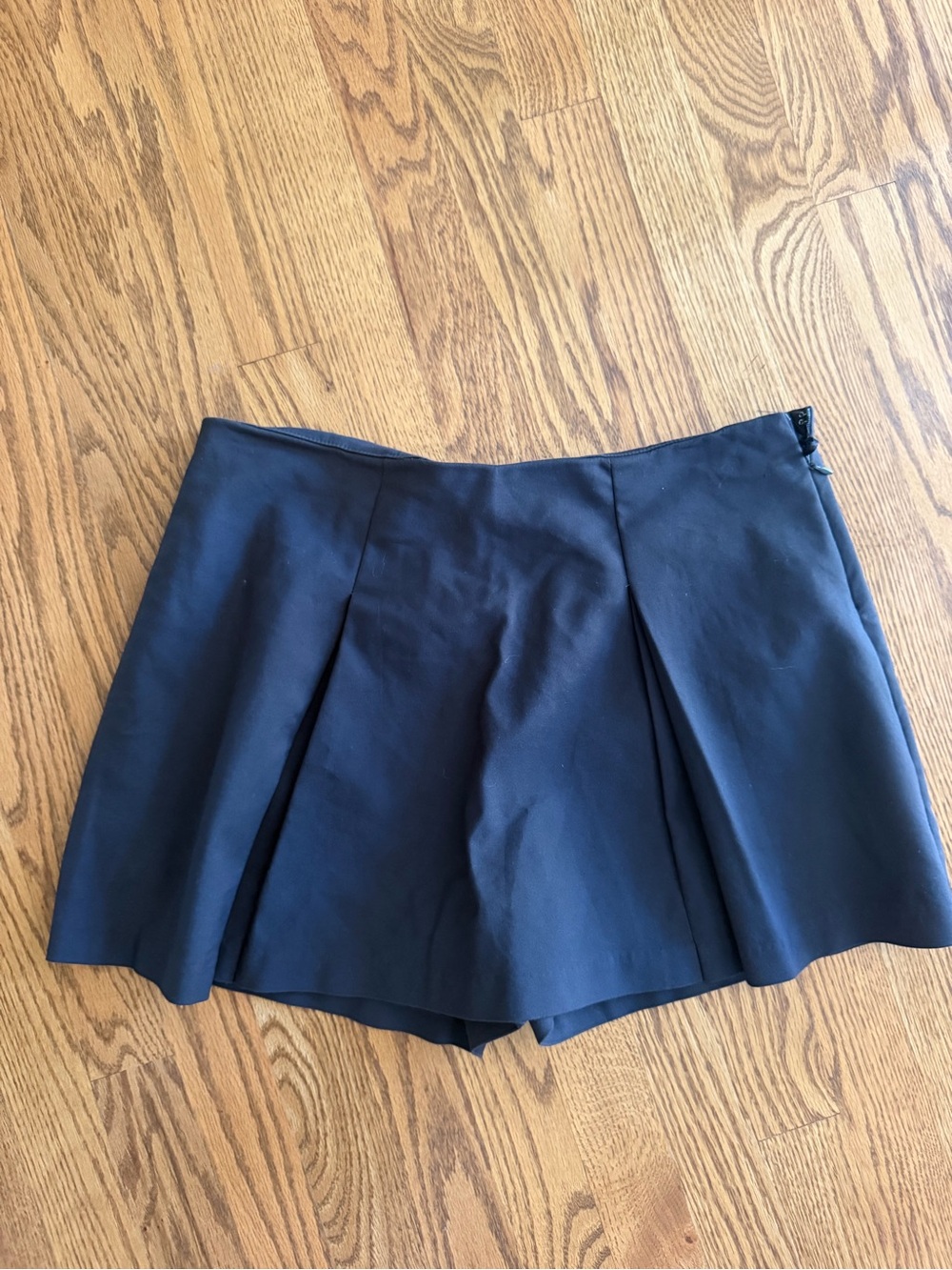 All:Row black Pleated Skort Shorts size L